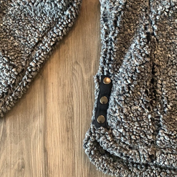 Dark gray pullover - Picture 3 of 4